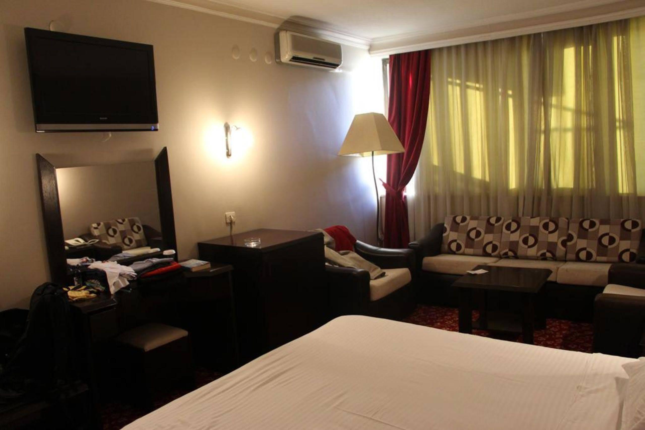 Akyuz Hotel Ankara Exterior photo